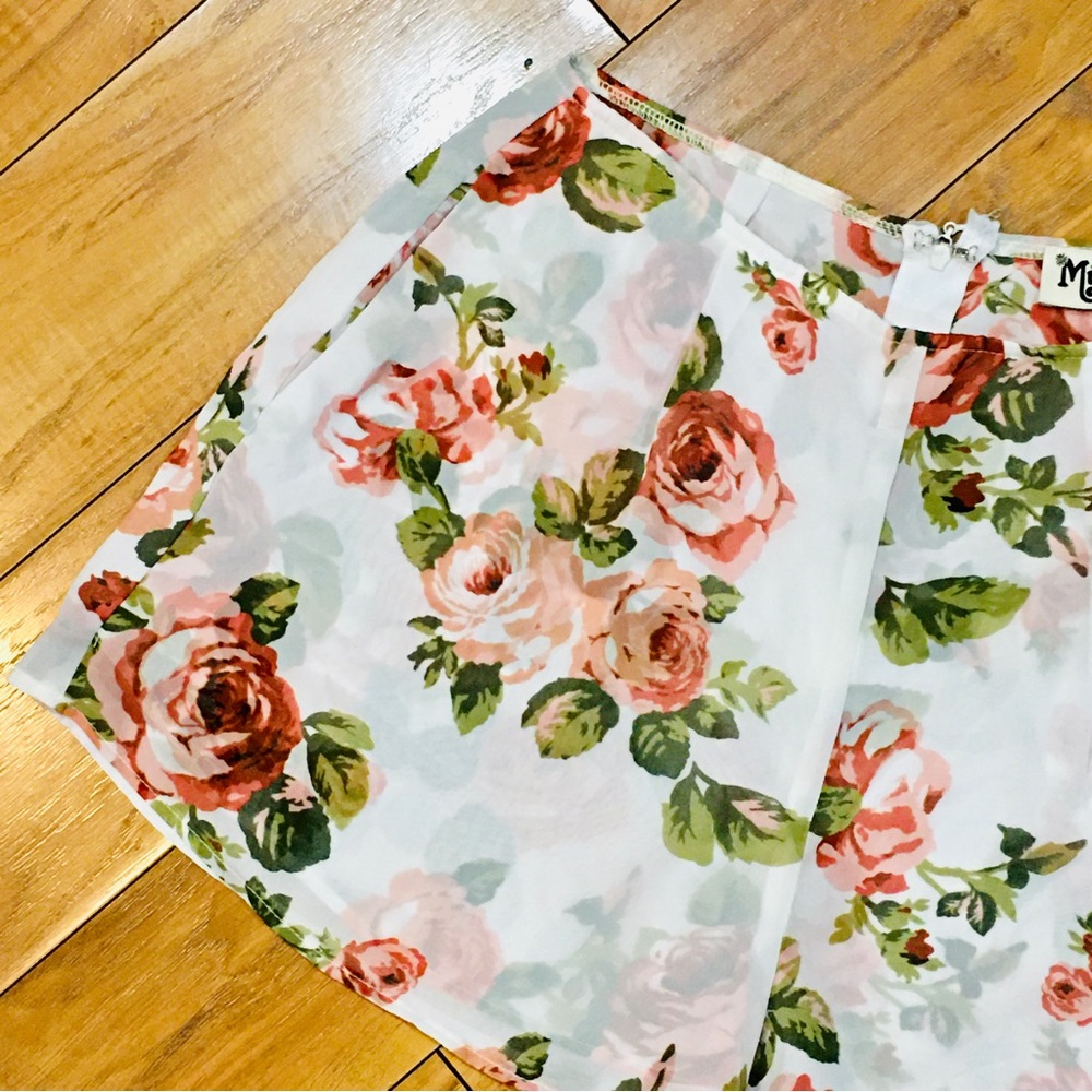 Show me your Mumu floral flower rose lightweight shorts medium pink